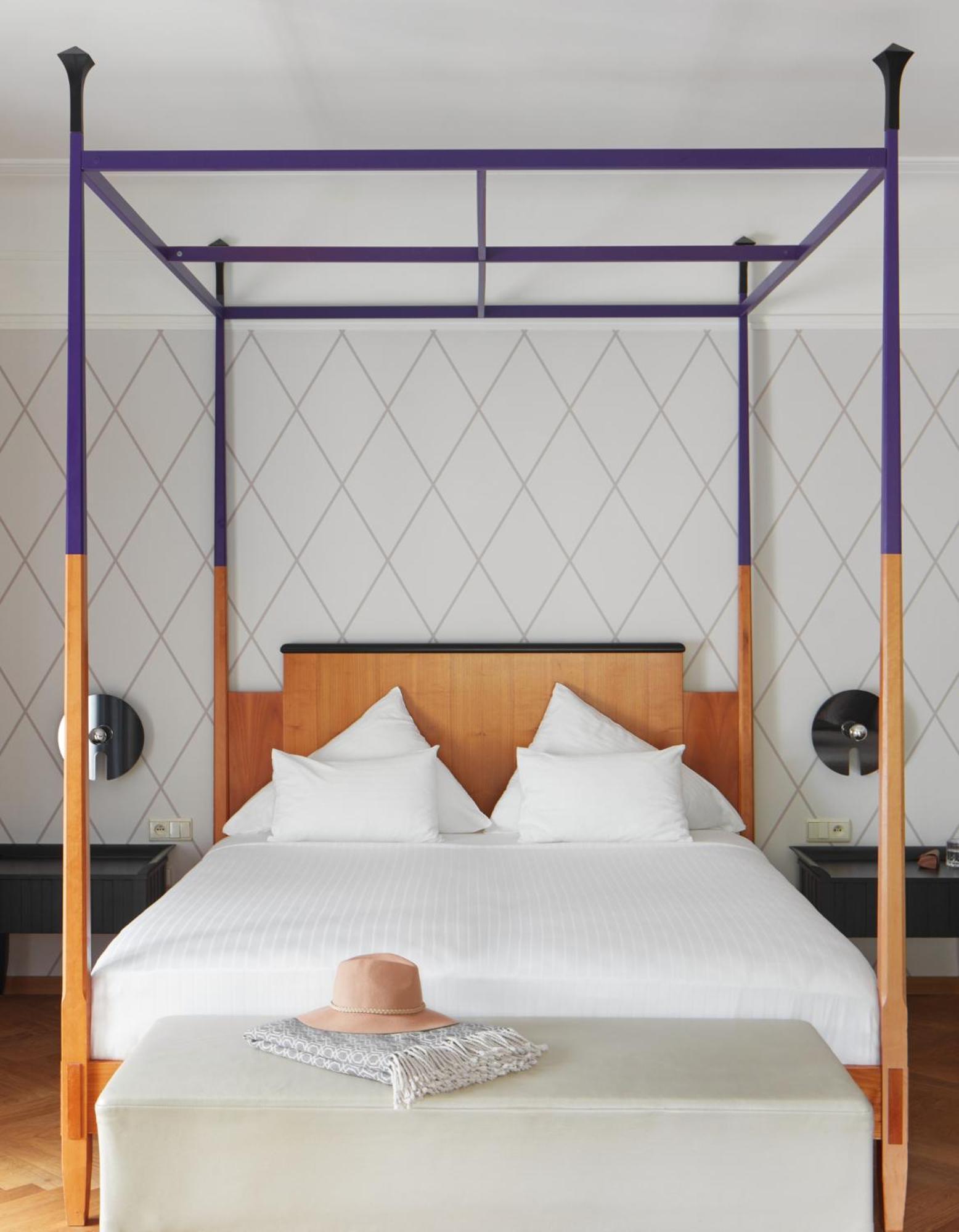 Falkensteiner Spa Resort Marianske Lazne Luaran gambar A bed