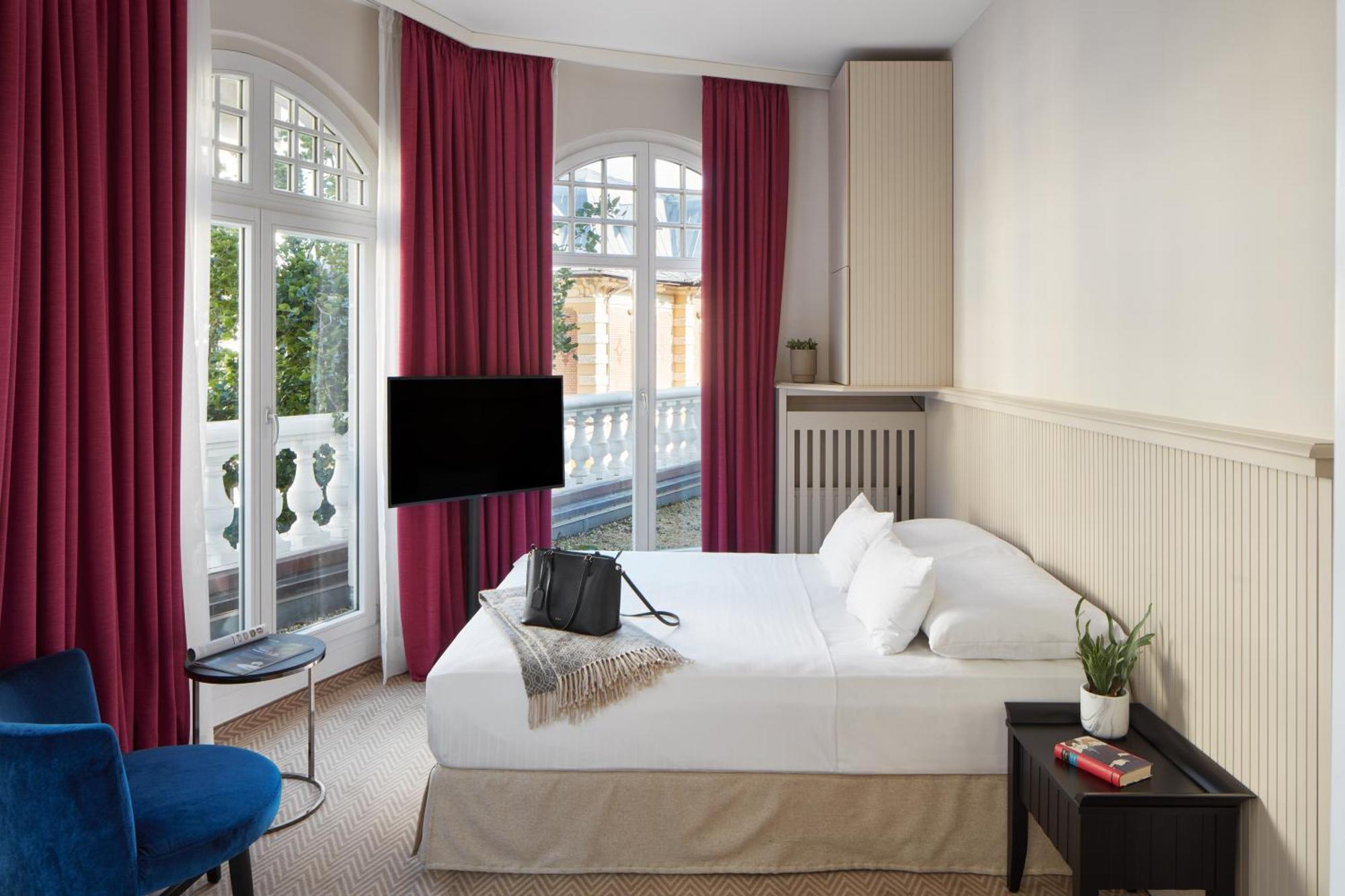 Falkensteiner Spa Resort Marianske Lazne Bilik gambar A room at the Hotel Axelmannstein